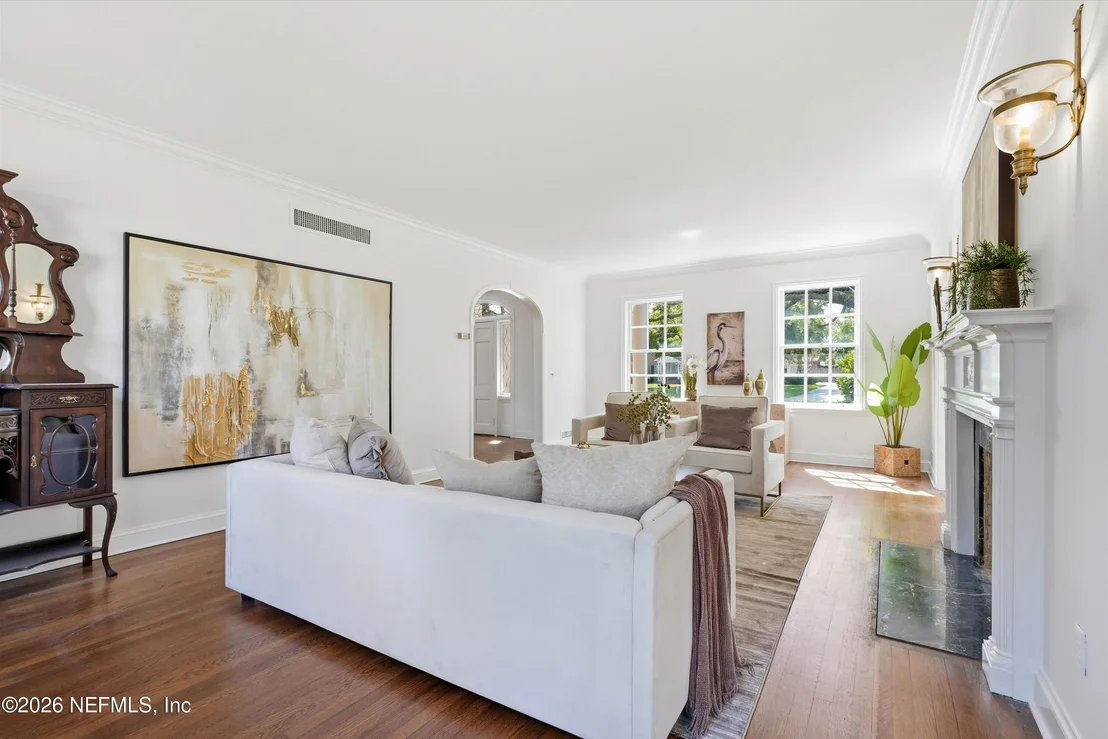 Photo of 959 MAPLE Lane