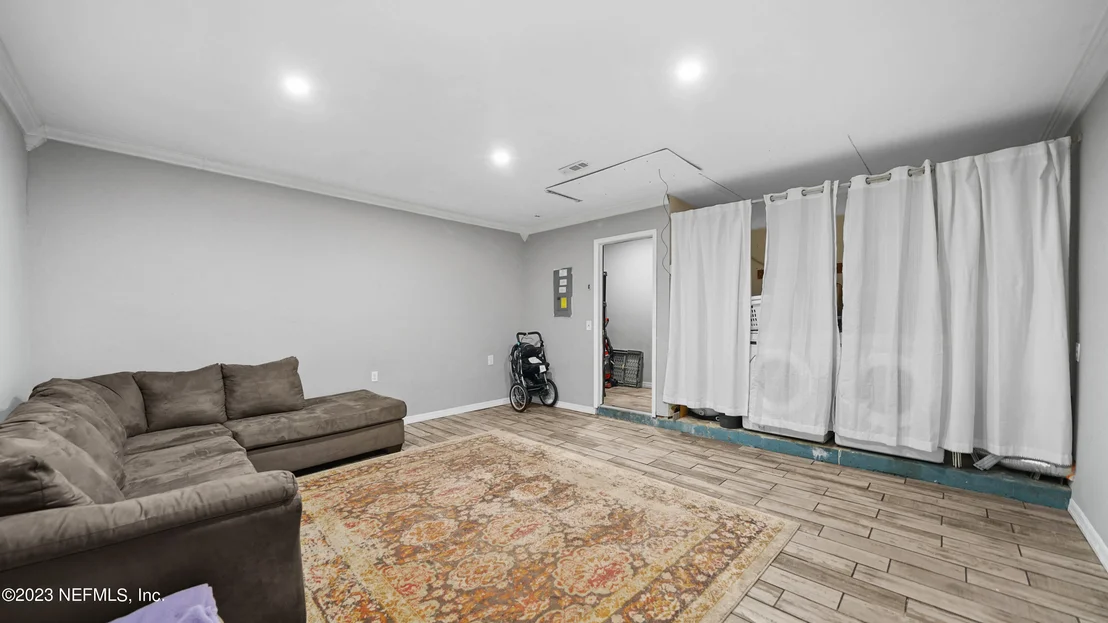Photo of 8169 MORRISTOWN Trail