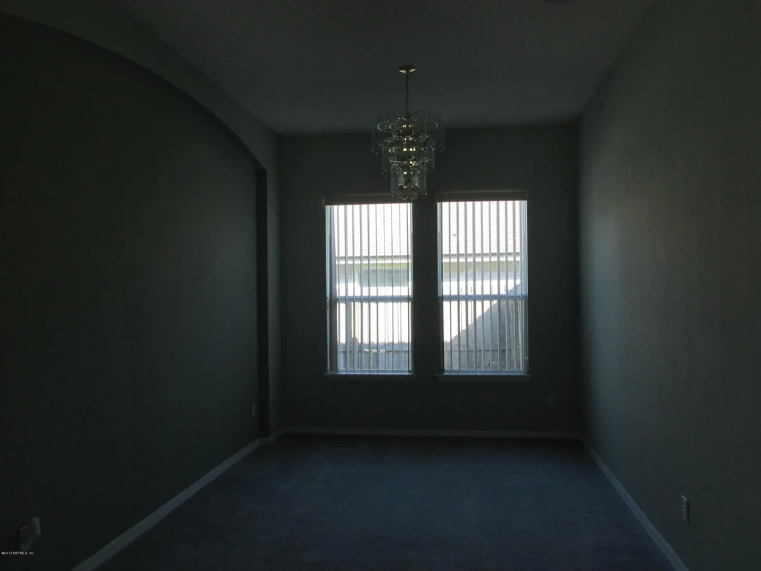 Photo of 620 W JOHNS CREEK Parkway