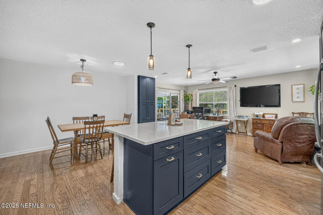 Photo of 829 RITA Circle