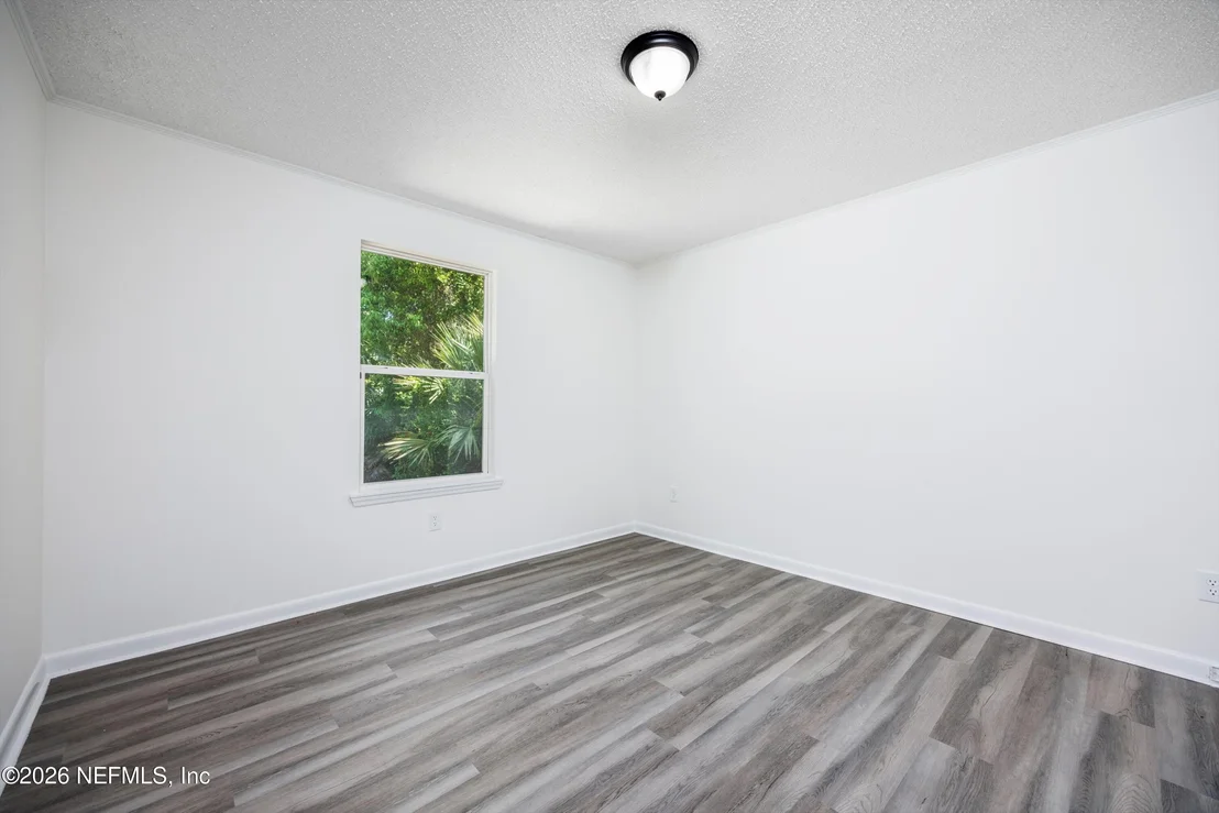 Photo of 900 HELEN Street