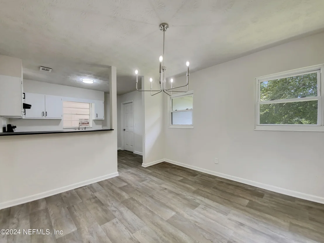 Photo of 3911 SKYCREST Drive
