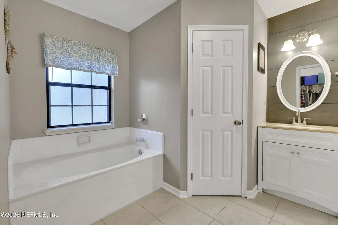 Photo of 3105 NAUTILUS Road