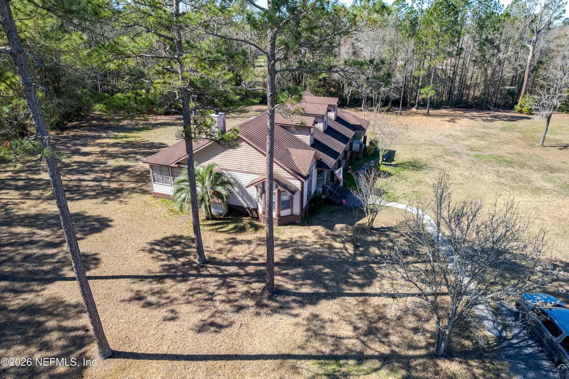 Photo of 8404 NESBITT Road