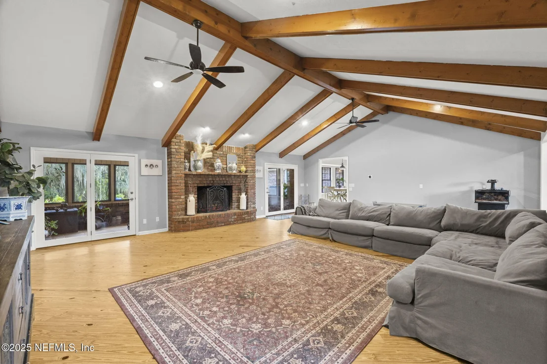 Photo of 105 DAIRY Road