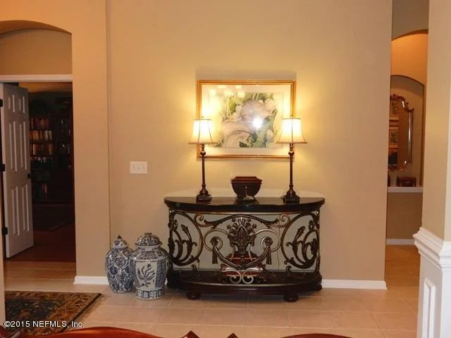 Photo of 533 OAKMONT Drive