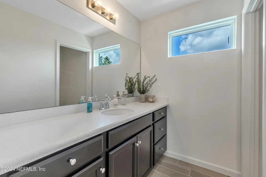 Photo of 44 BELLAIRE Isle(s)