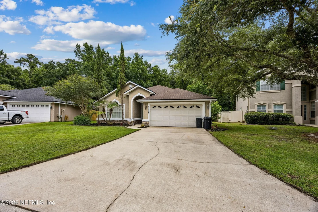 Photo of 556 REDBERRY Lane