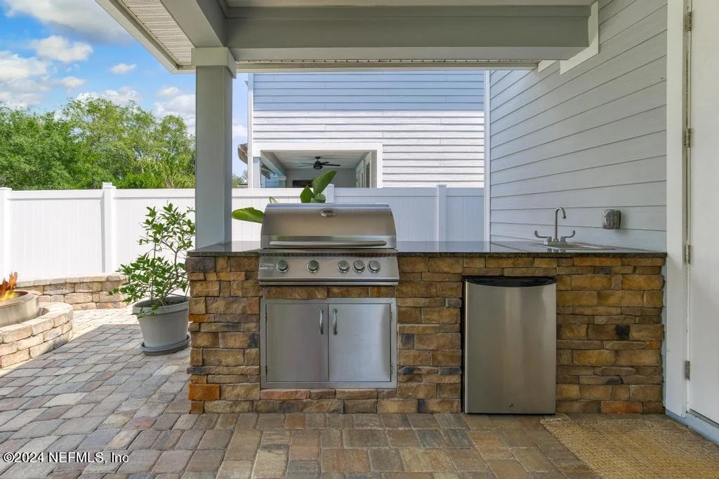 Photo of 4016 SEASIDE Drive E