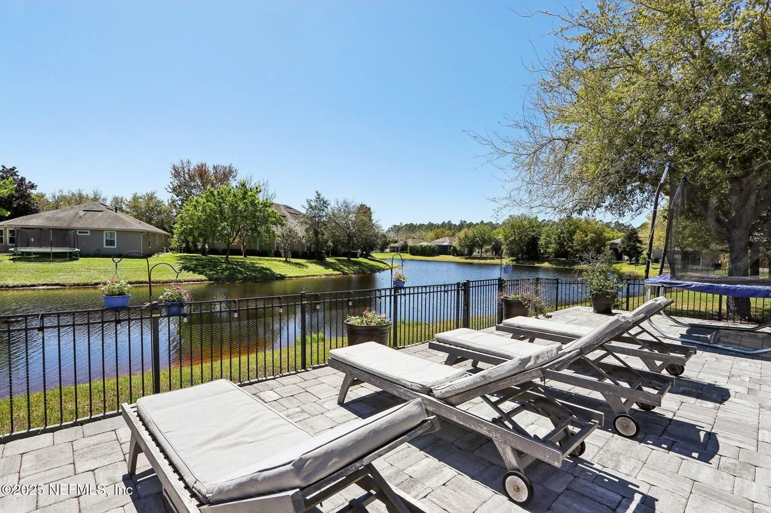 Photo of 212 CORNWALL Drive