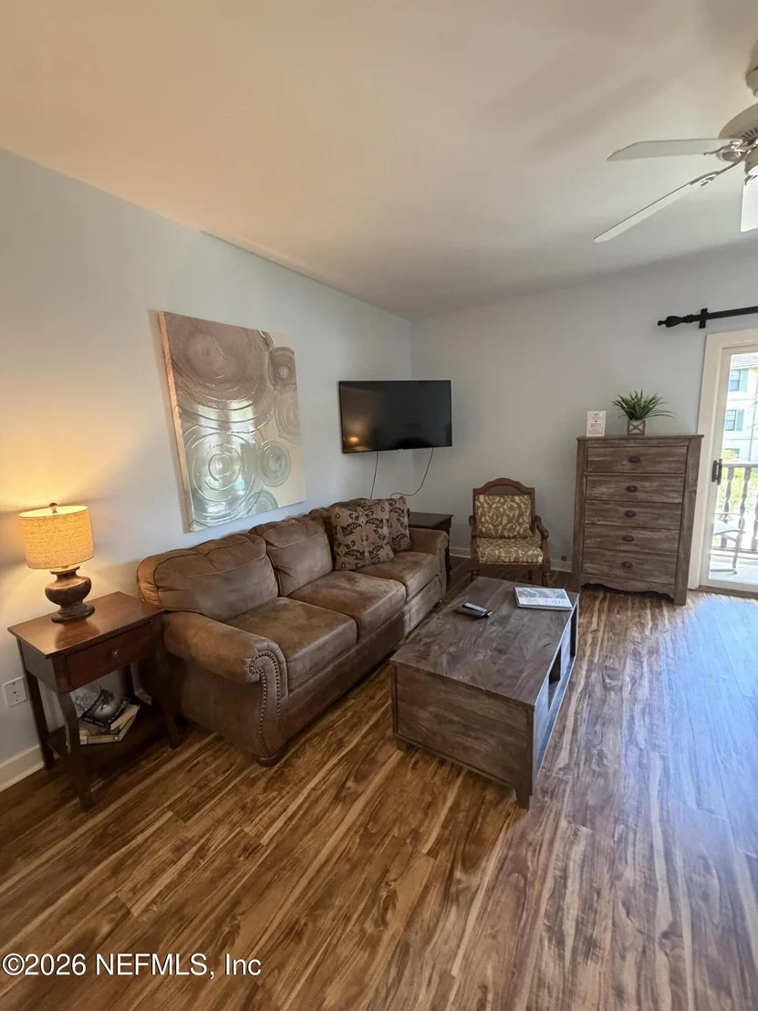 Photo of Unit 220 at 955 REGISTRY Boulevard