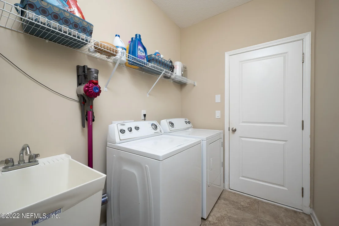 Photo of 212 ELLSWORTH Circle