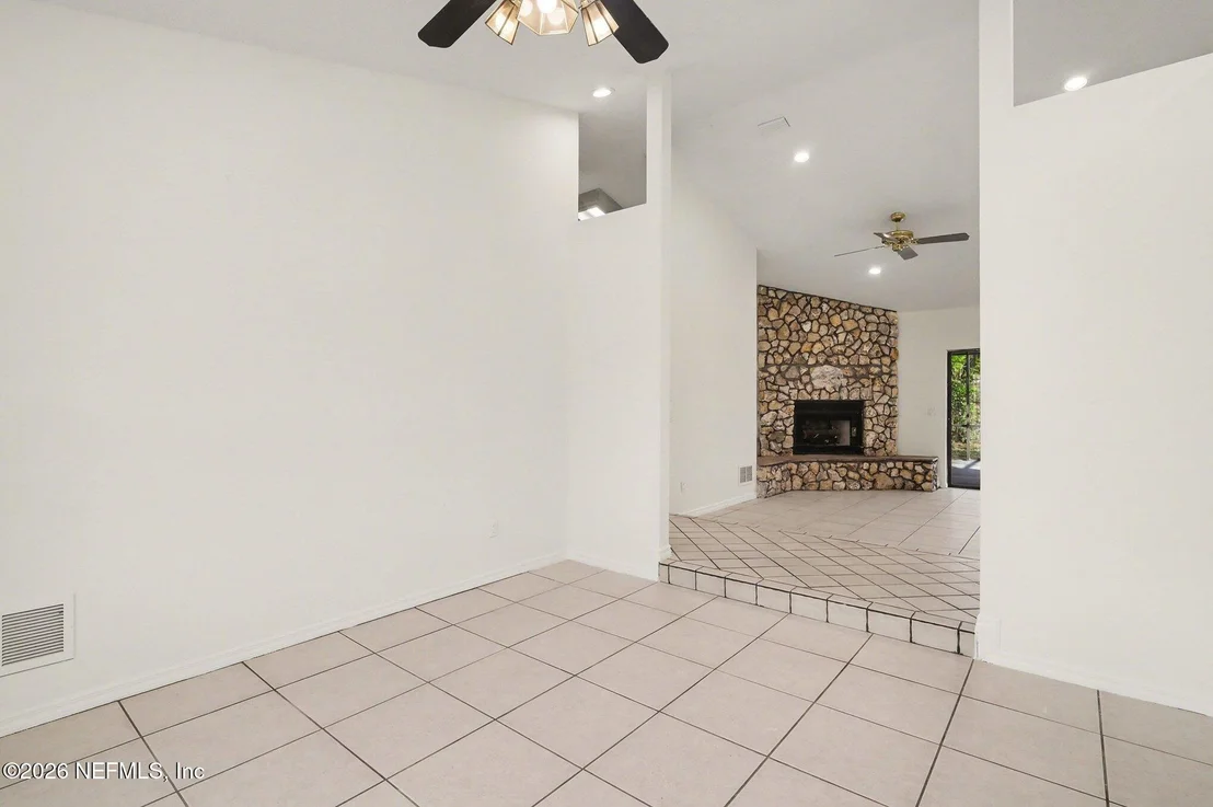 Photo of 10 PATCHOGUE Lane