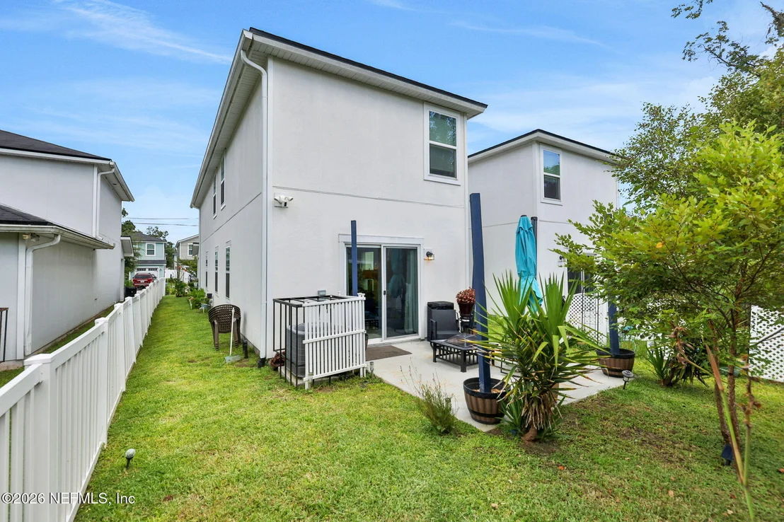 Photo of 1308 MULL Street