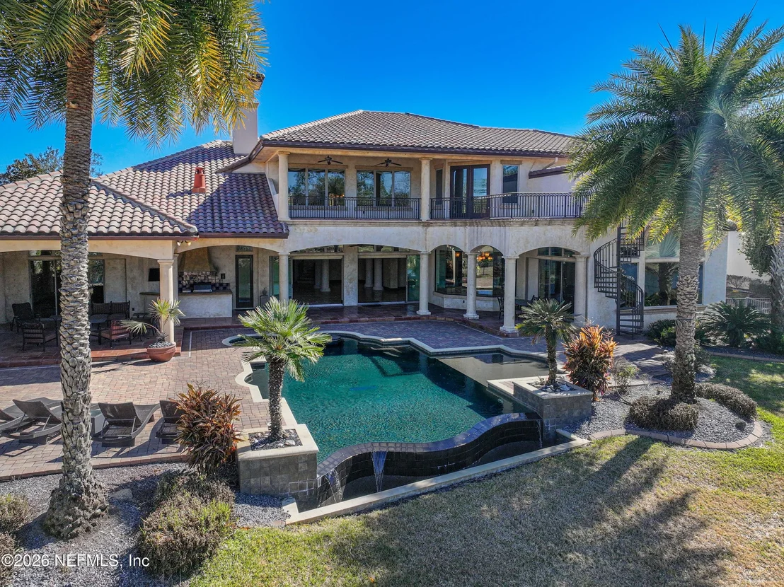Photo of 3533 CREST Street