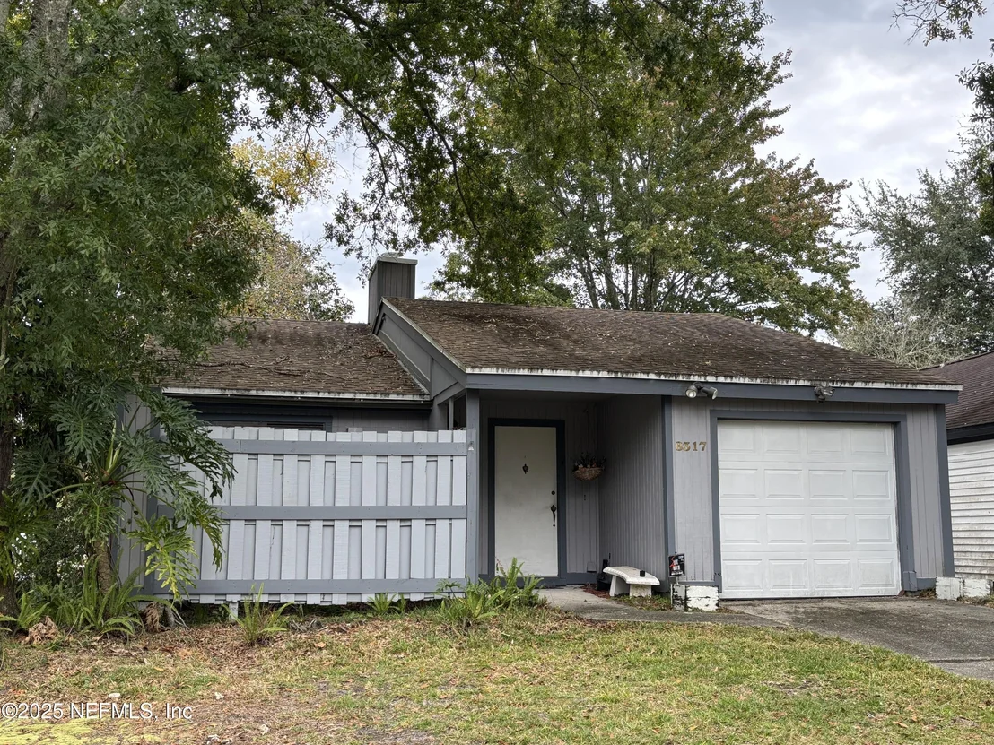 Photo of 8317 MEADOW BEND Court