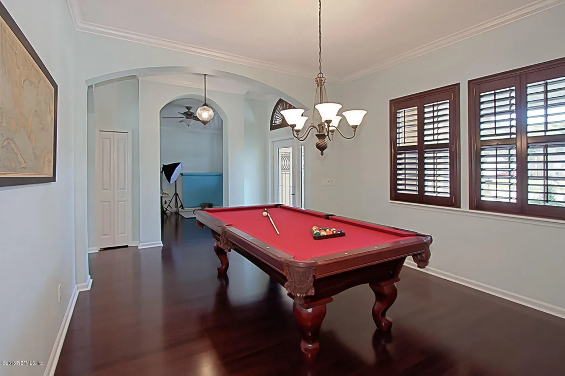 Photo of 290 ROARING BROOK Drive