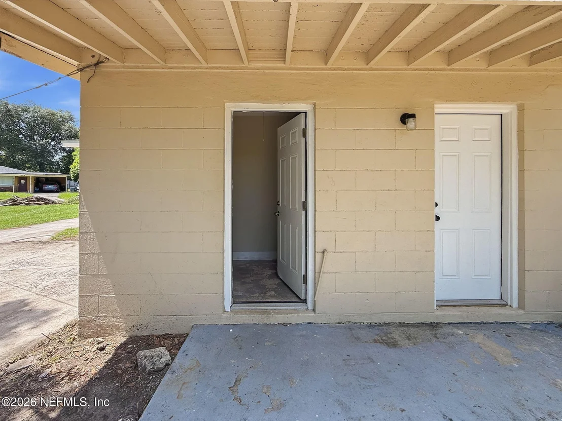 Photo of 5233 DALLEN LEA Drive