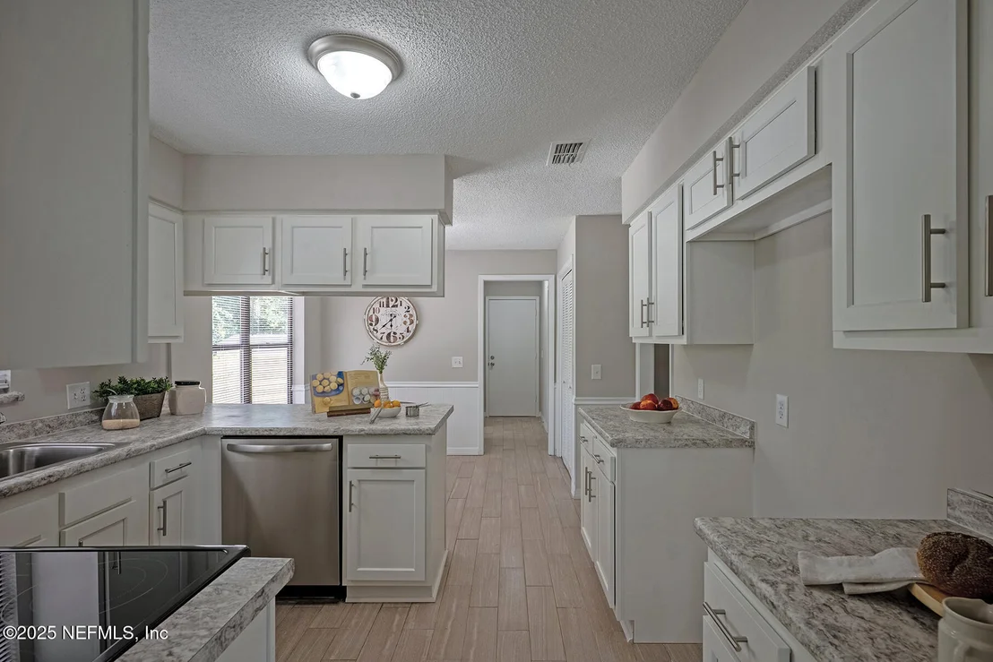 Photo of 2576 BOTTOMRIDGE Drive