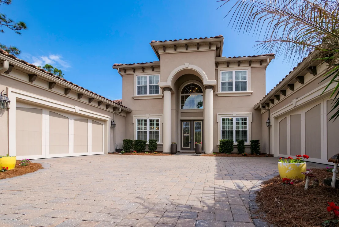 Photo of 216 VALE Drive