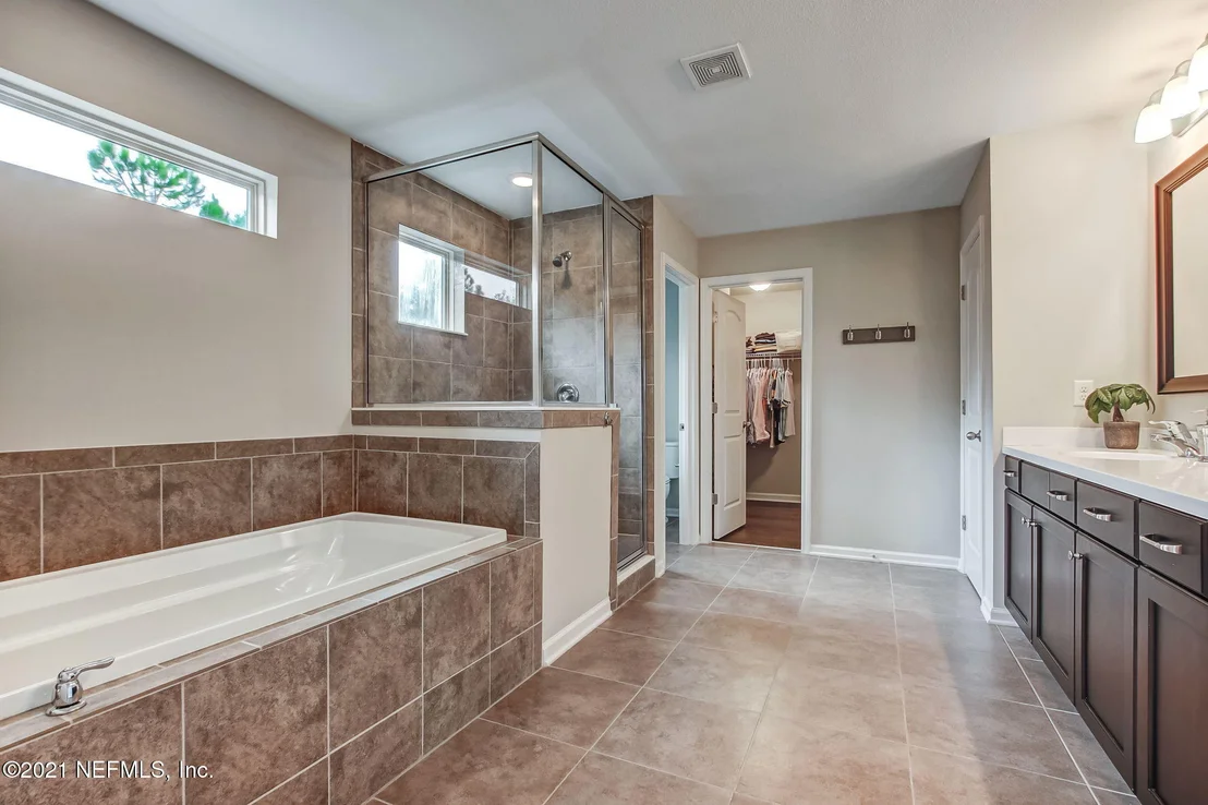 Photo of 62 LACAILLE Avenue