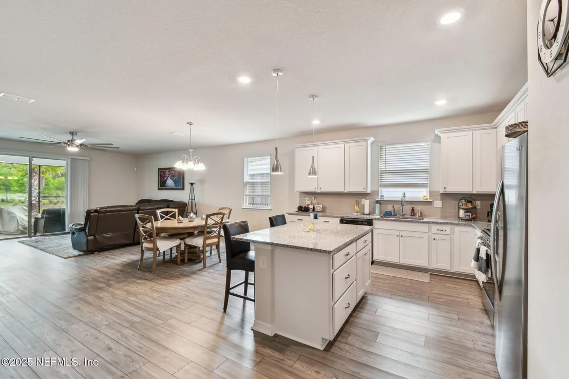 Photo of 182 MYRTLE OAK Court