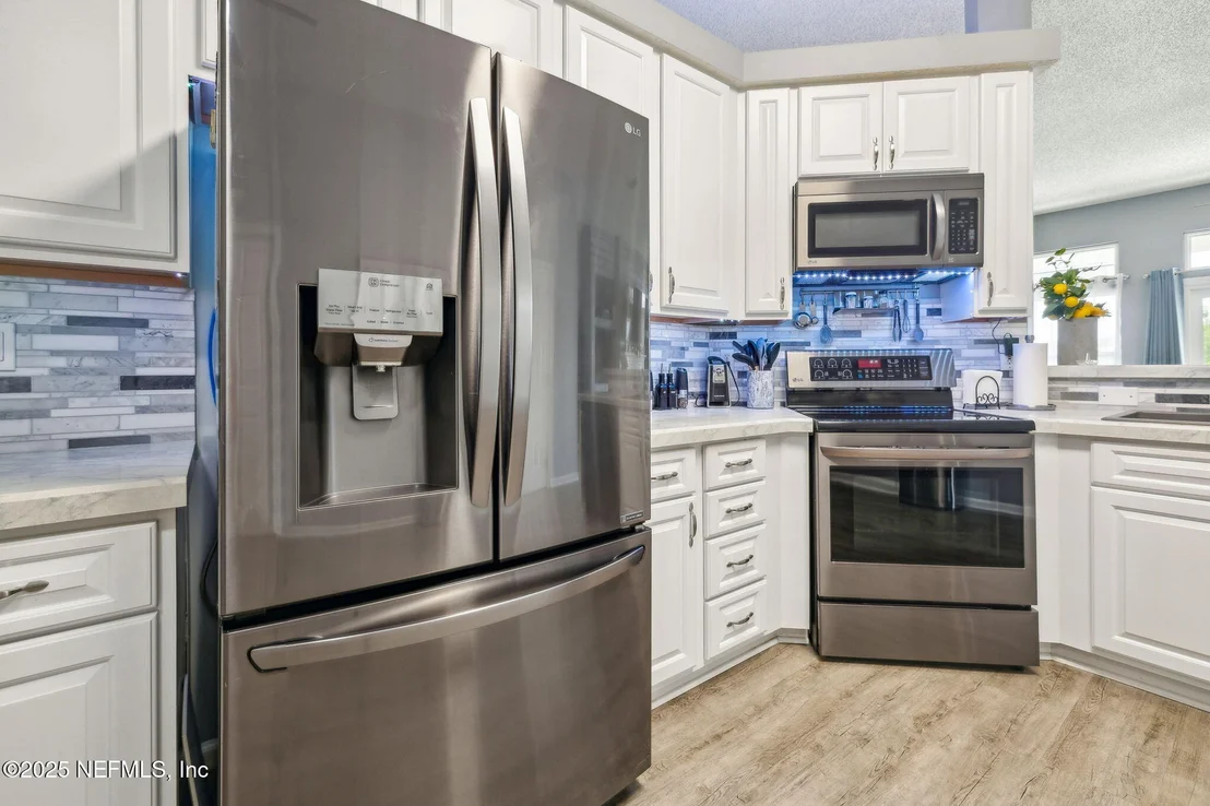Photo of 14442 BASILHAM Lane