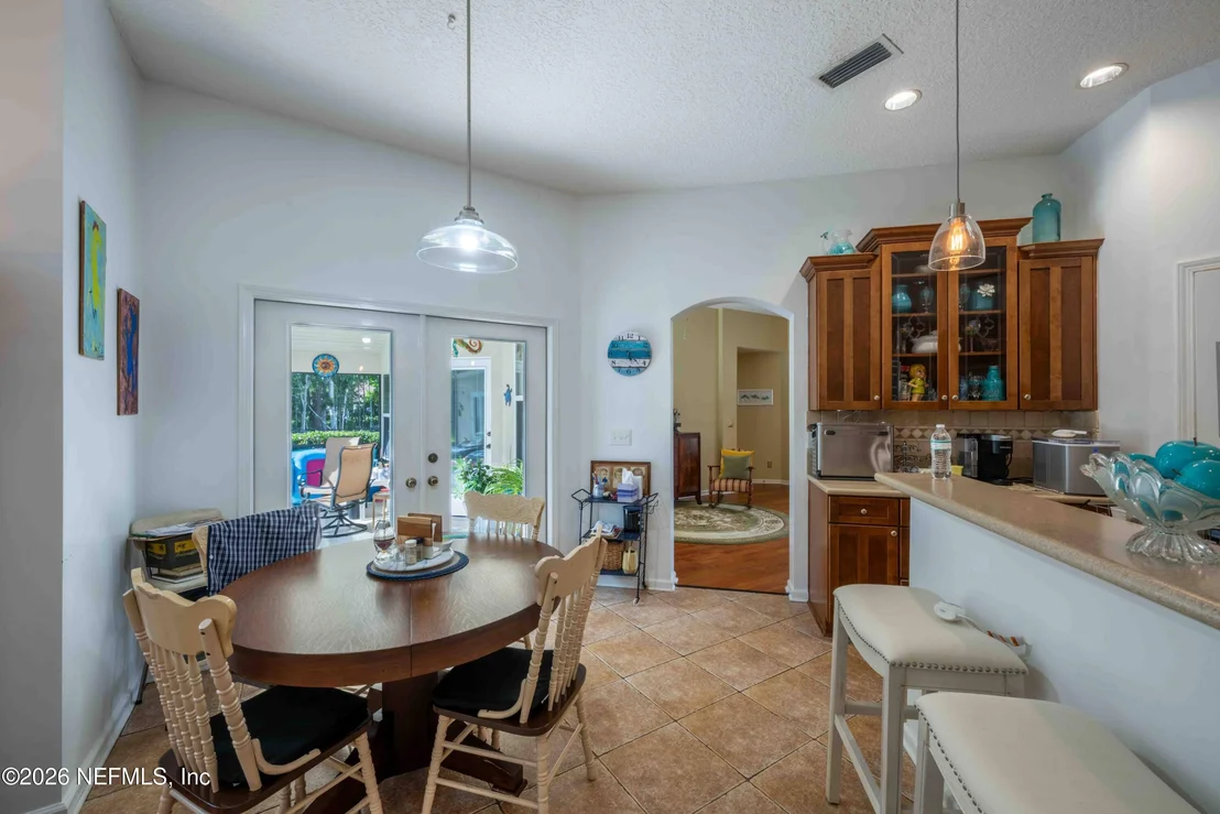 Photo of 838 WESTMINSTER Drive