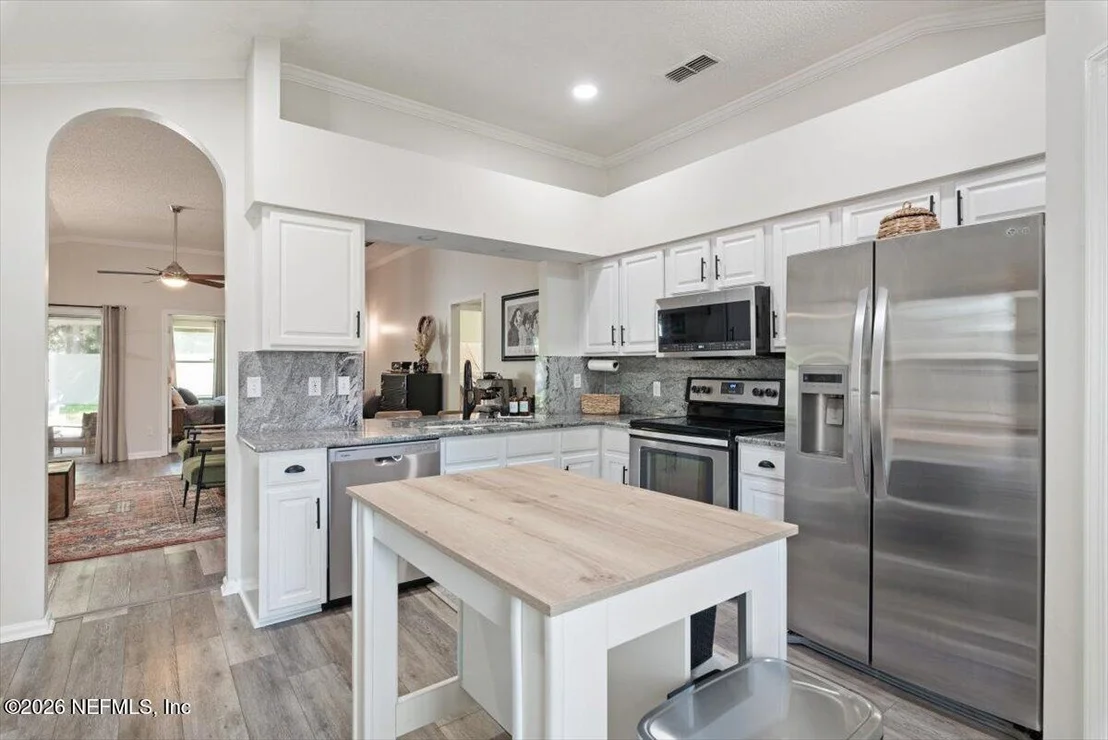 Photo of 7611 LEAFY FOREST Way