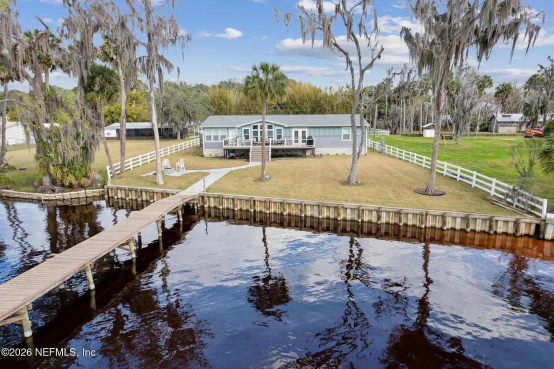 Photo of 208 LAKE GEORGE POINT Drive