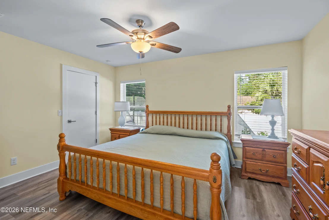 Photo of 907 QUEEN Road