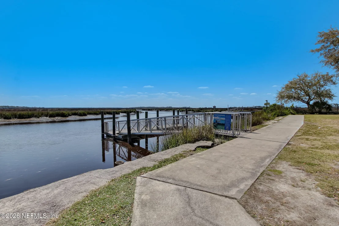 Photo of 1293 CLAXTON Road