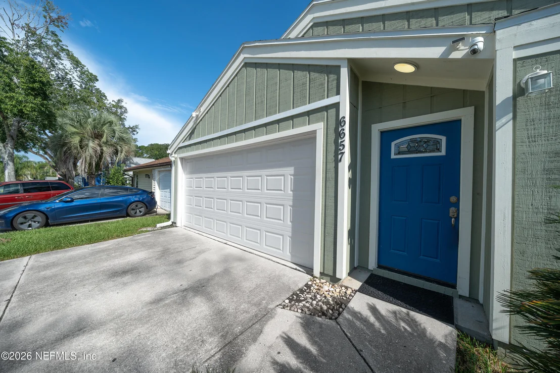 Photo of 6657 PERIWINKLE Drive