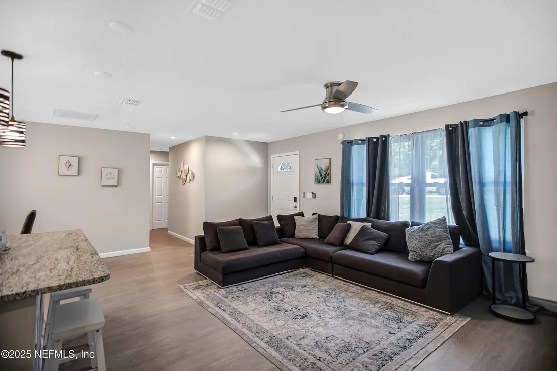 Photo of 1573 ALETHA Drive