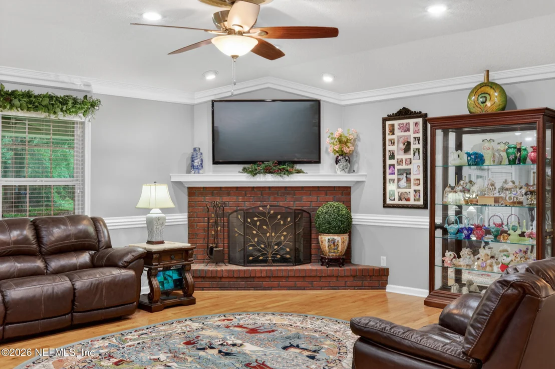 Photo of 4237 RAINTREE Drive