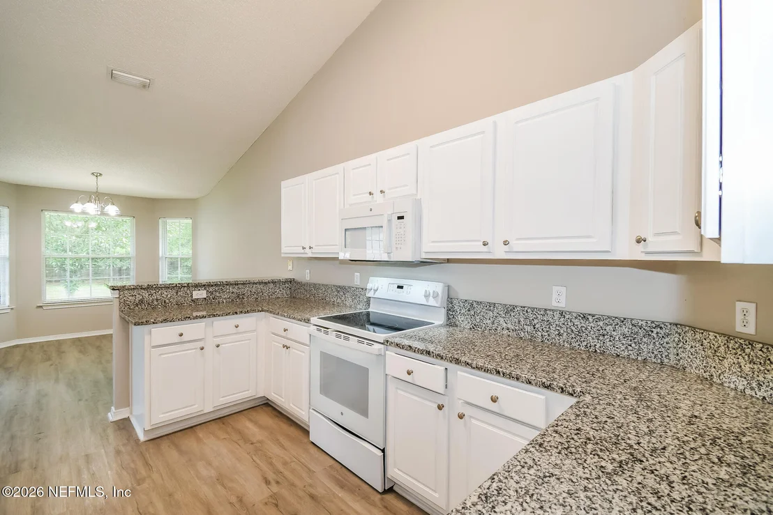 Photo of 2125 PINE TREE Lane