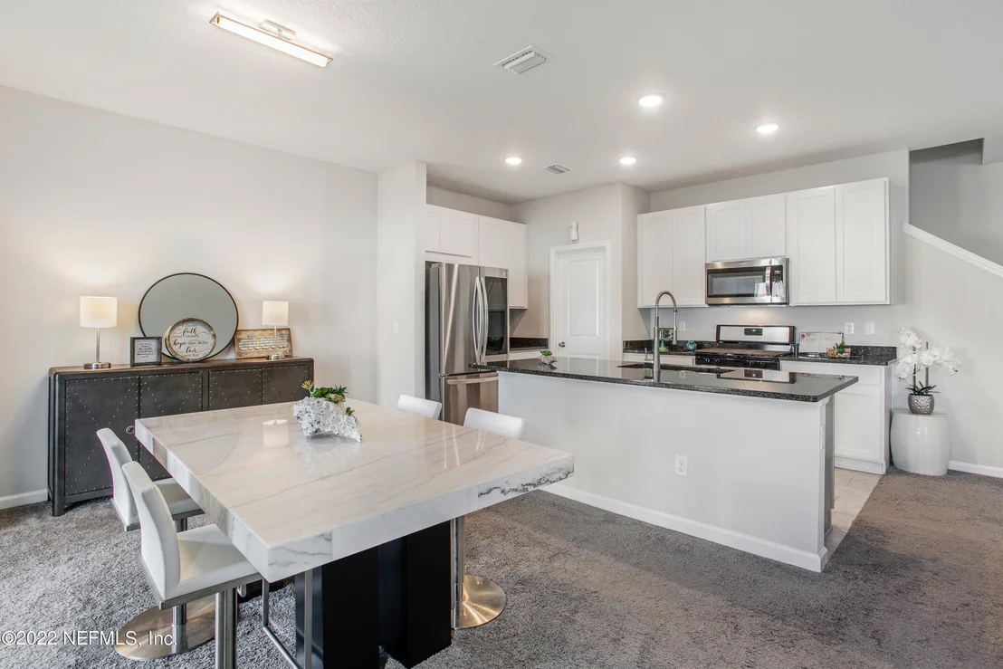 Photo of 429 NARROWLEAF Drive