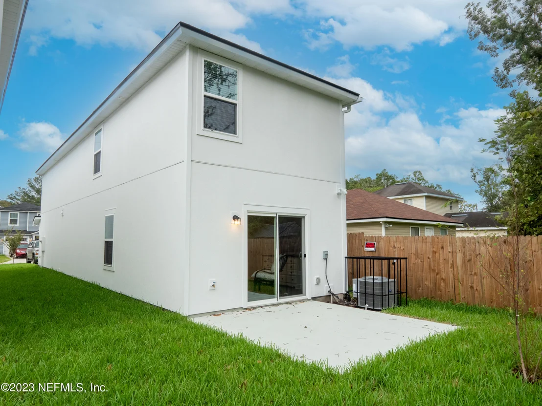 Photo of 1310 MULL Street