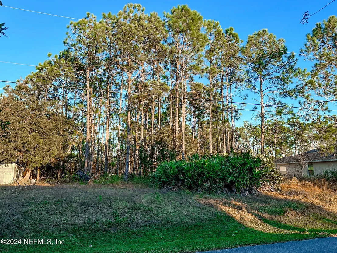 Photo of 32 LEAVER Drive