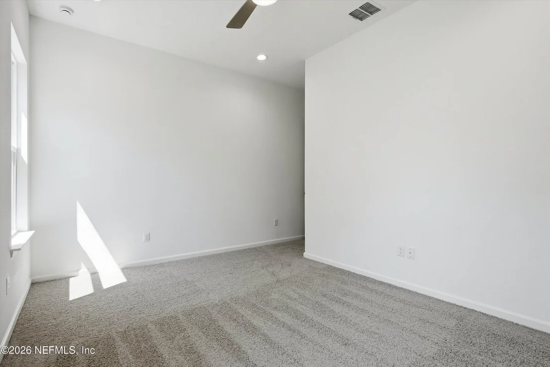 Photo of 863 W 6TH Street