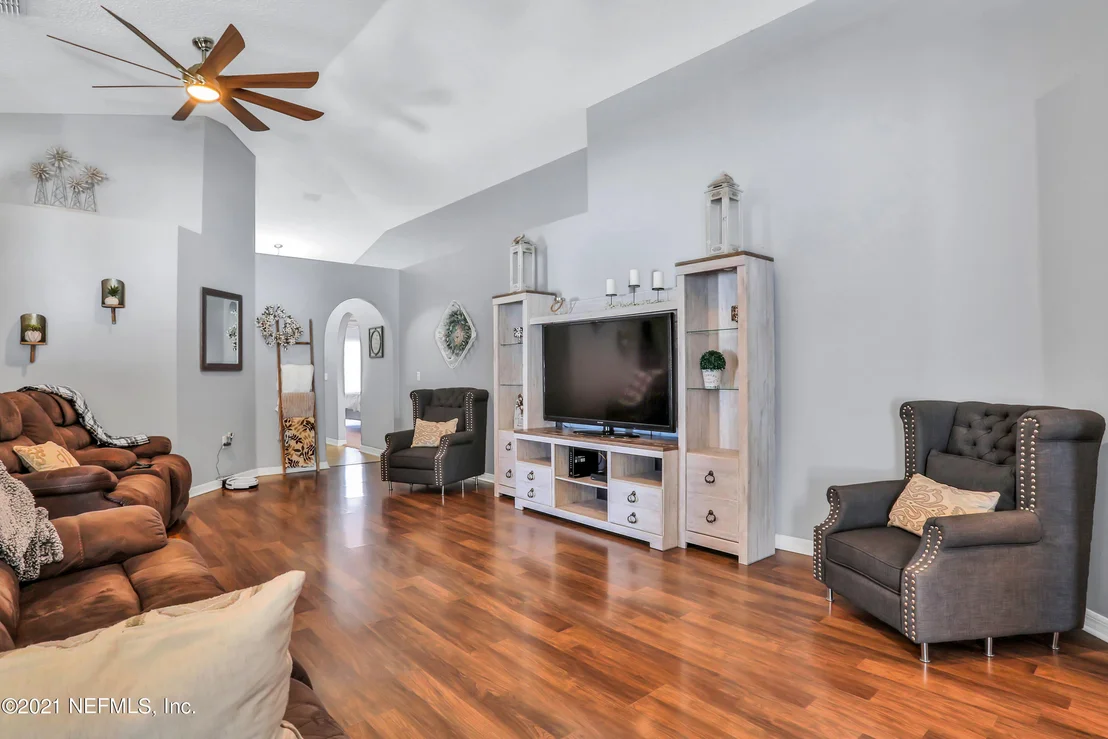 Photo of 698 ISLAMORADA Drive N