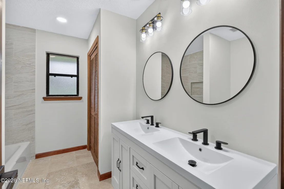 Photo of 3016 NAUTILUS Road
