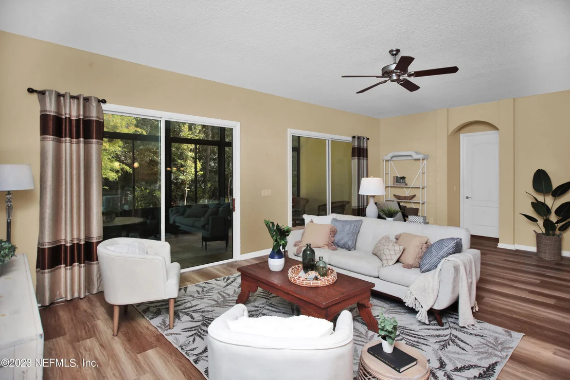Photo of 1632 SUGAR LOAF Lane