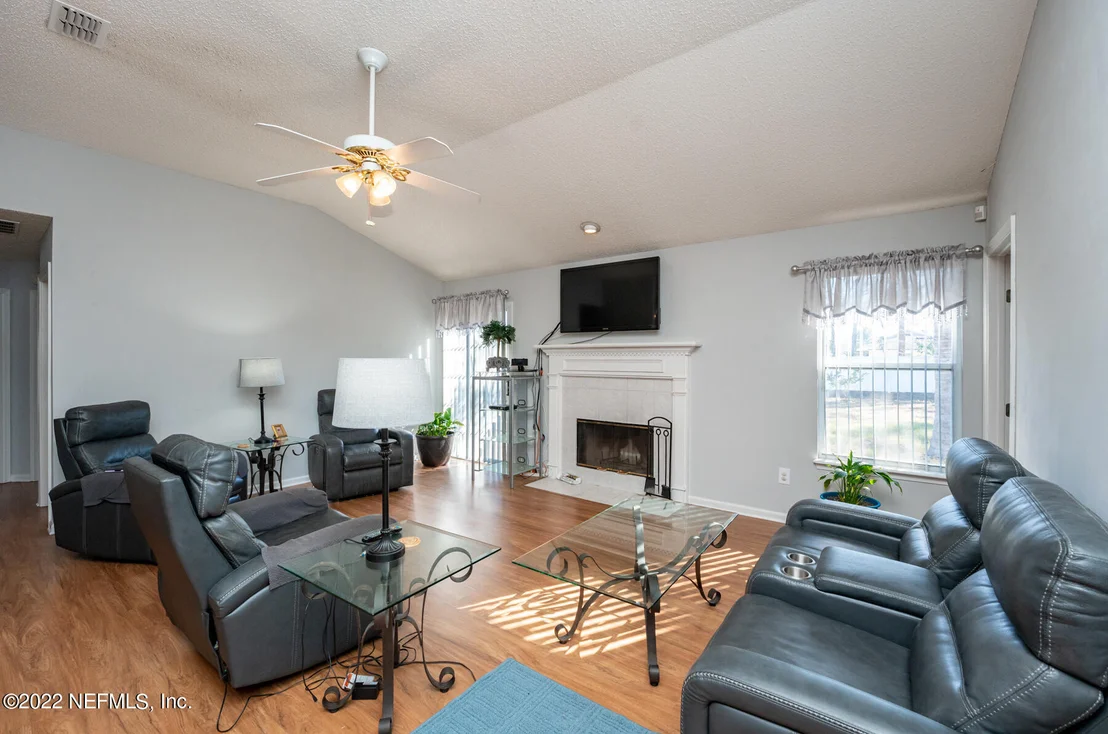 Photo of 8548 SPRINGTREE Road