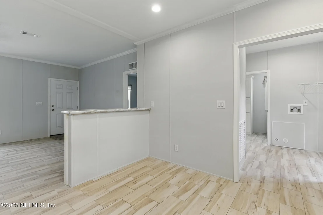 Photo of 106 HOWARD Drive