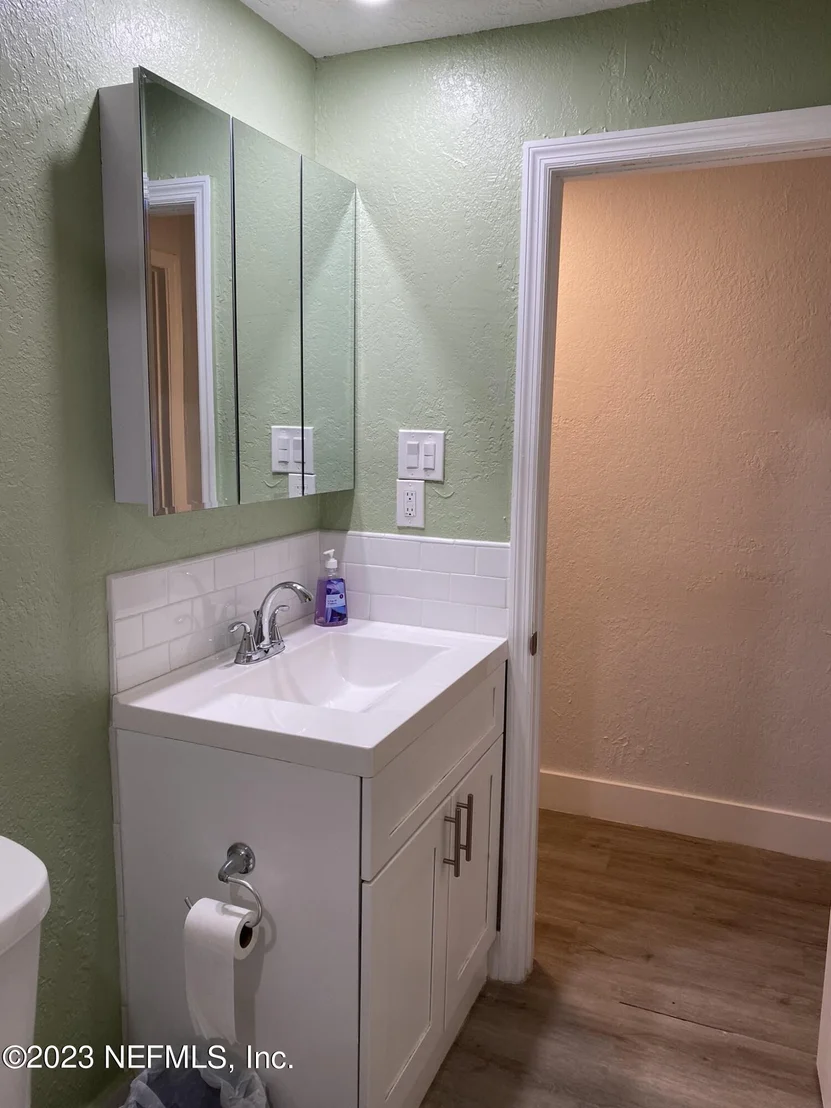 Photo of 420 AIKEN Street