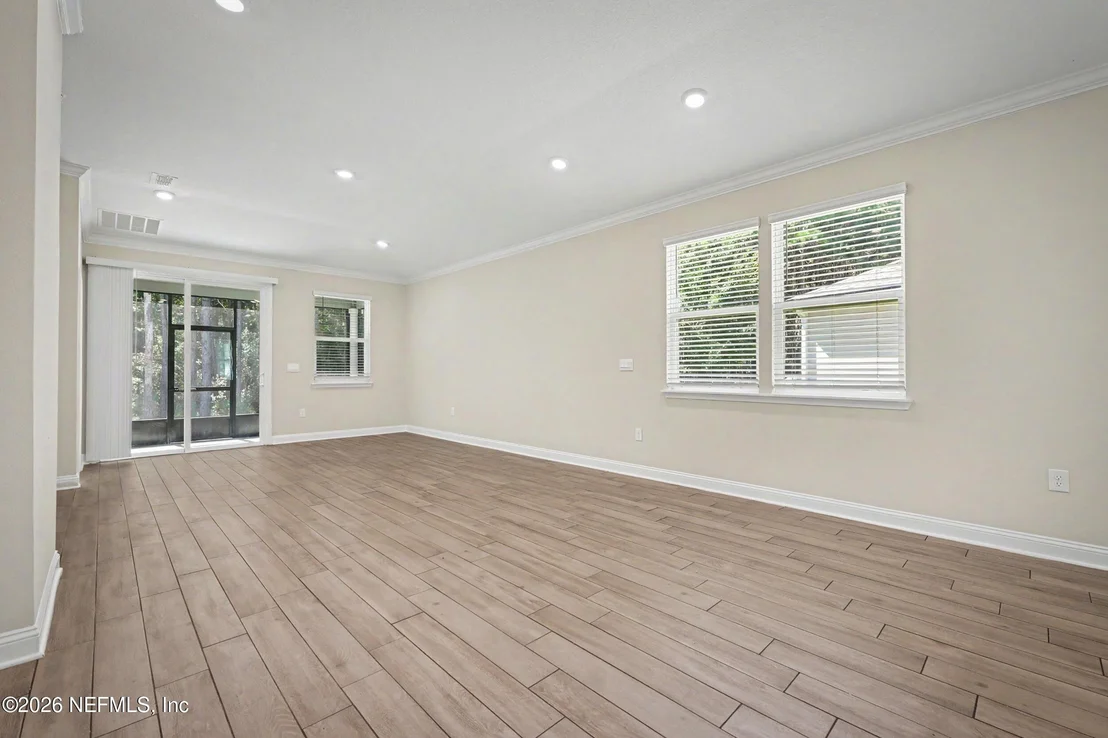 Photo of 452 THISTLETON Way
