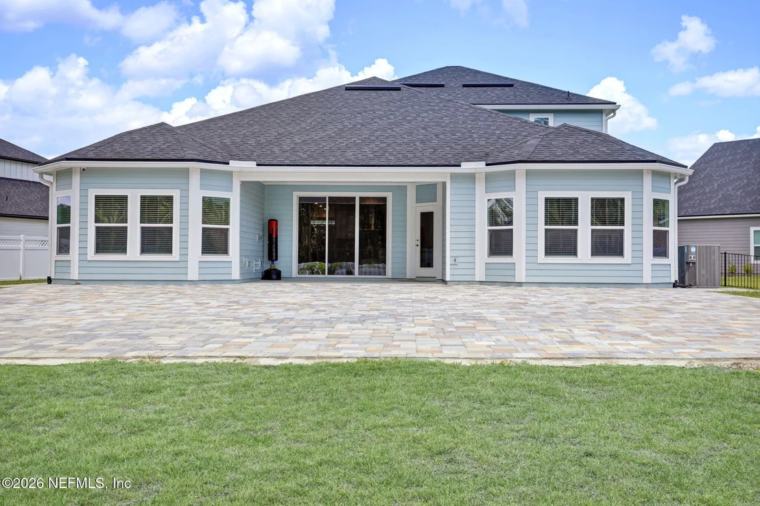 Photo of 25 SILVER LILY Way