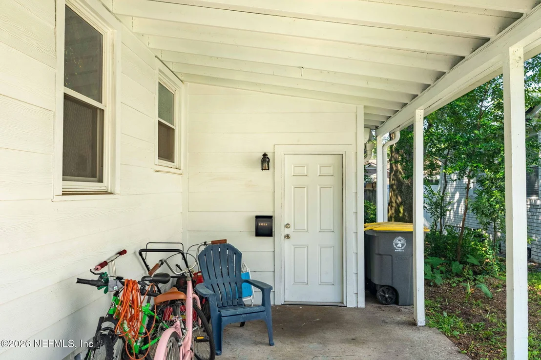Photo of 1532 CHARON Road