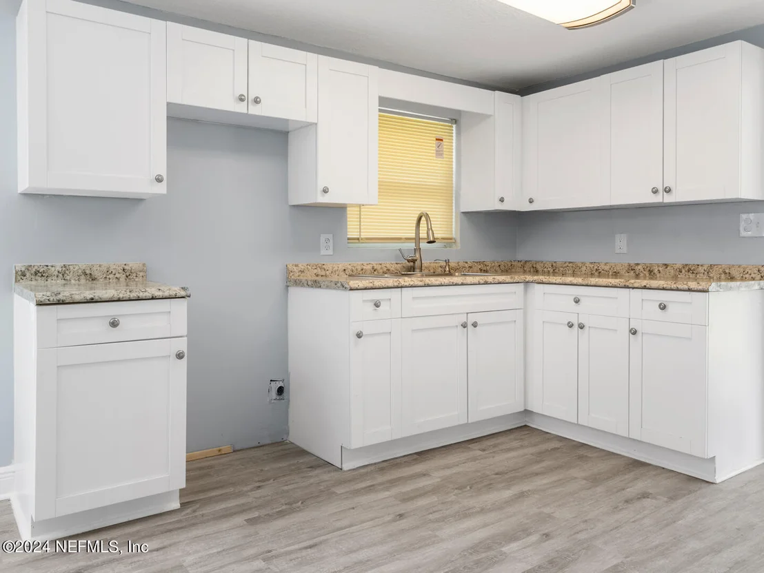 Photo of 5142 MONCRIEF Road